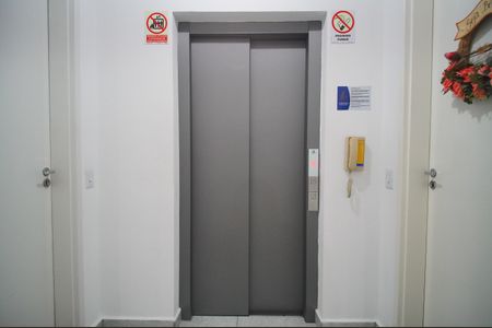 Apartamento à venda com 56m², 2 quartos e 1 vagaHall