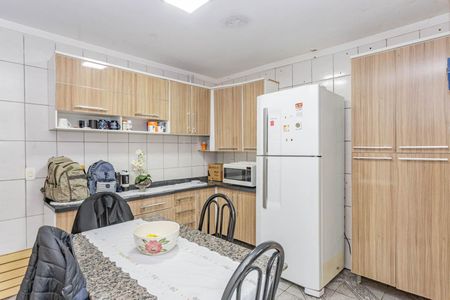 Casa à venda com 229m², 3 quartos e 2 vagasCozinha