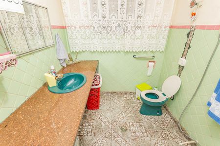 Casa à venda com 229m², 3 quartos e 2 vagasBanheiro