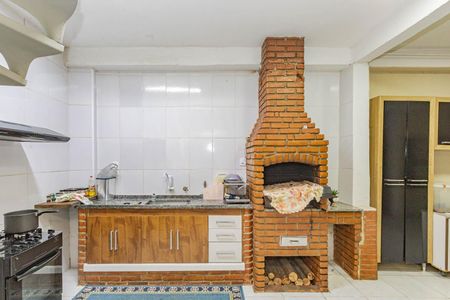 Casa à venda com 229m², 3 quartos e 2 vagasCozinha