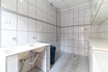 Casa à venda com 140m², 2 quartos e 2 vagasLavanderia