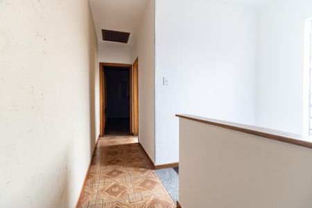 Casa à venda com 140m², 2 quartos e 2 vagasCorredor