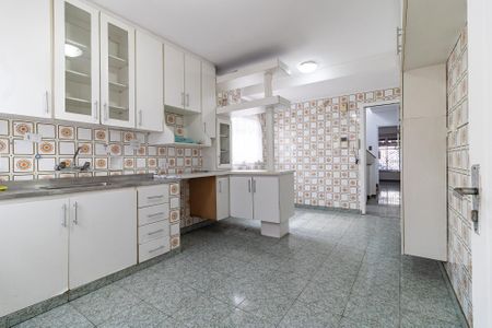 Casa à venda com 140m², 2 quartos e 2 vagasCozinha