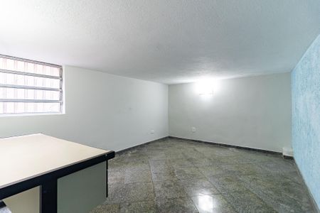 Casa à venda com 140m², 2 quartos e 2 vagasEscritório