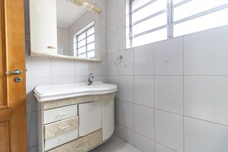 Casa à venda com 140m², 2 quartos e 2 vagasBanheiro Social