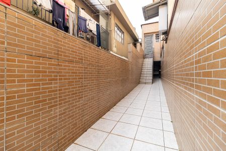 Casa à venda com 140m², 2 quartos e 2 vagasCorredor Lateral