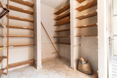 Casa à venda com 140m², 2 quartos e 2 vagasQuarto de Serviço