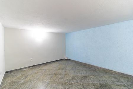 Casa à venda com 140m², 2 quartos e 2 vagasEscritório