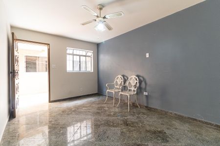 Casa à venda com 140m², 2 quartos e 2 vagasSala 2