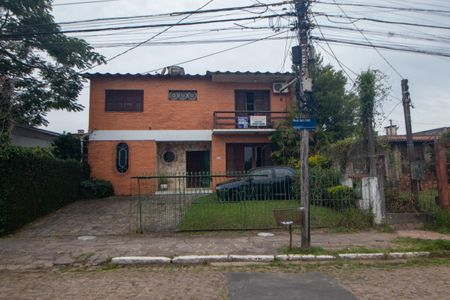 Casa à venda com 136m², 3 quartos e sem vaga Casa à venda com 136m², 3 quartos e sem vagaFachada