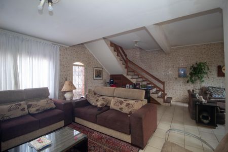 Casa à venda com 136m², 3 quartos e sem vaga Casa à venda com 136m², 3 quartos e sem vagaSala