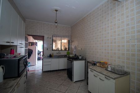 Casa à venda com 136m², 3 quartos e sem vaga Casa à venda com 136m², 3 quartos e sem vagaCozinha