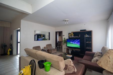 Casa à venda com 136m², 3 quartos e sem vaga Casa à venda com 136m², 3 quartos e sem vagaSala