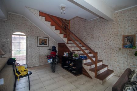 Casa à venda com 136m², 3 quartos e sem vaga Casa à venda com 136m², 3 quartos e sem vagaSala