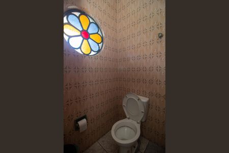 Casa à venda com 136m², 3 quartos e sem vaga Casa à venda com 136m², 3 quartos e sem vagaBanheiro