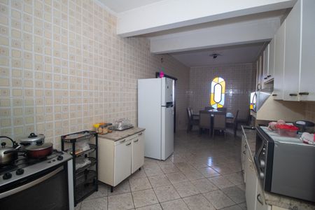 Casa à venda com 136m², 3 quartos e sem vaga Casa à venda com 136m², 3 quartos e sem vagaCozinha