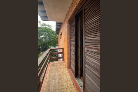 Casa à venda com 136m², 3 quartos e sem vaga Casa à venda com 136m², 3 quartos e sem vagaVaranda