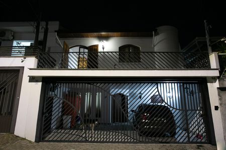 Casa à venda com 250m², 3 quartos e 3 vagasFachada