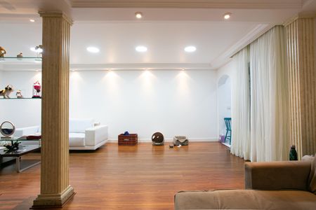 Casa à venda com 250m², 3 quartos e 3 vagasSala