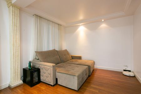 Casa à venda com 250m², 3 quartos e 3 vagasSala