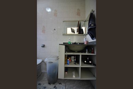 Casa à venda com 210m², 3 quartos e 2 vagasSuíte Banheiro