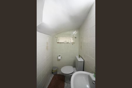 Casa à venda com 210m², 3 quartos e 2 vagasLavabo