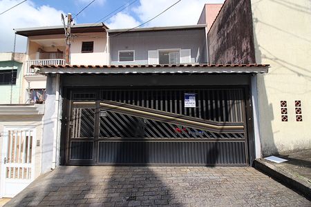 Casa à venda com 210m², 3 quartos e 2 vagasFachada