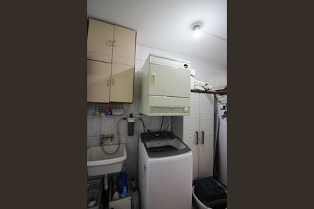 Casa à venda com 210m², 3 quartos e 2 vagasÁrea de Serviço