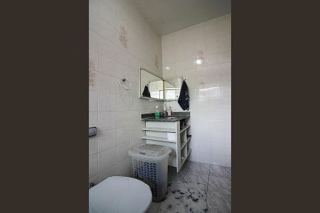 Casa à venda com 210m², 3 quartos e 2 vagasSuíte Banheiro