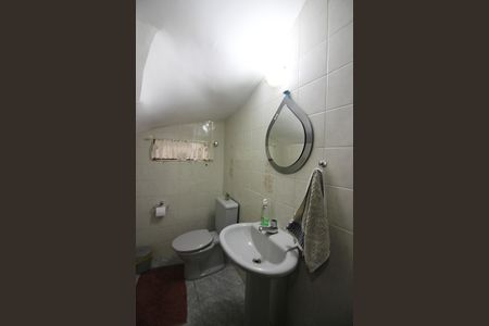 Casa à venda com 210m², 3 quartos e 2 vagasLavabo