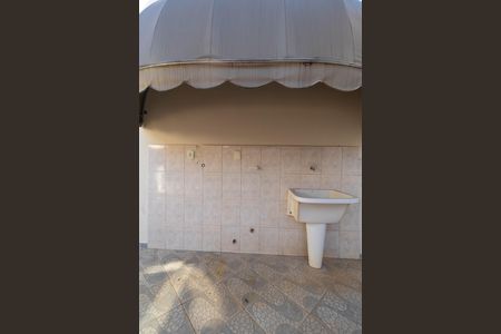 Casa à venda com 262m², 3 quartos e 1 vagaÁrea de Serviço