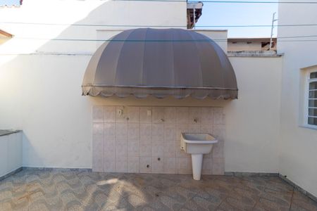 Casa à venda com 262m², 3 quartos e 1 vagaÁrea de Serviço