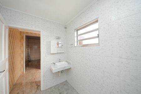 Casa para alugar com 66m², 2 quartos e 3 vagasBanheiro