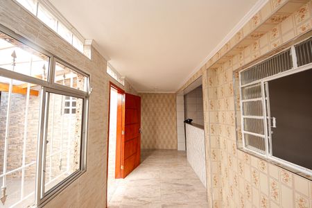 Casa para alugar com 66m², 2 quartos e 3 vagasSala