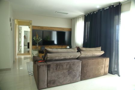 Apartamento à venda com 80m², 2 quartos e 2 vagasSala