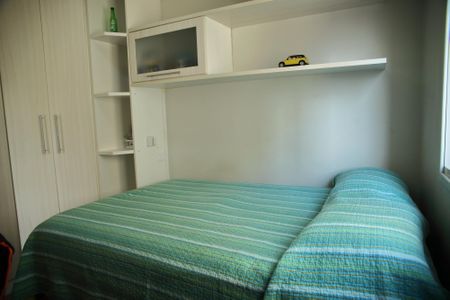 Apartamento à venda com 80m², 2 quartos e 2 vagasQuarto 2