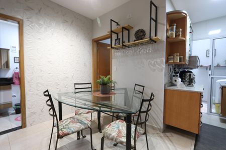 Apartamento à venda com 60m², 2 quartos e sem vagaSala de Jantar