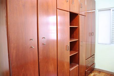 Apartamento à venda com 82m², 2 quartos e 1 vagaQuarto 2 - Armários