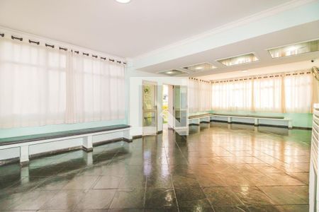 Apartamento à venda com 57m², 2 quartos e 2 vagasCondomínio - Salão de Festas