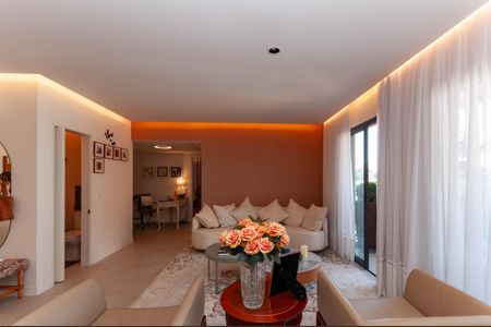 Apartamento à venda com 131m², 2 quartos e 3 vagas Apartamento à venda com 131m², 2 quartos e 3 vagasSala