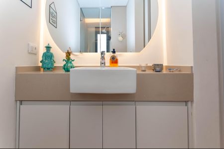 Apartamento à venda com 131m², 2 quartos e 3 vagas Apartamento à venda com 131m², 2 quartos e 3 vagasBanheiro do quarto 1 Suíte