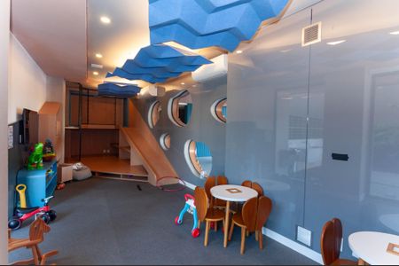 Apartamento à venda com 131m², 2 quartos e 3 vagas Apartamento à venda com 131m², 2 quartos e 3 vagasÁrea Comum - Brinquedoteca