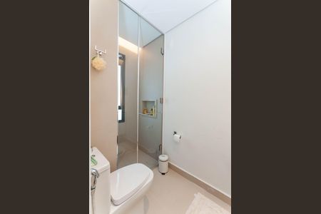 Apartamento à venda com 131m², 2 quartos e 3 vagas Apartamento à venda com 131m², 2 quartos e 3 vagasBanheiro do quarto 1 Suíte