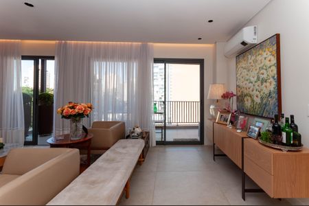 Apartamento à venda com 131m², 2 quartos e 3 vagas Apartamento à venda com 131m², 2 quartos e 3 vagasSala