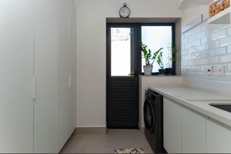 Apartamento à venda com 131m², 2 quartos e 3 vagas Apartamento à venda com 131m², 2 quartos e 3 vagasÁrea de Serviço