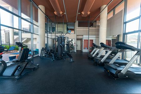 Apartamento à venda com 131m², 2 quartos e 3 vagas Apartamento à venda com 131m², 2 quartos e 3 vagasÁrea Comum - Academia