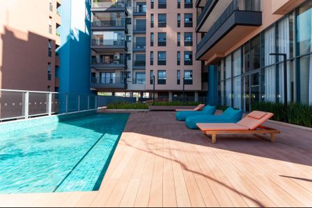 Apartamento à venda com 131m², 2 quartos e 3 vagas Apartamento à venda com 131m², 2 quartos e 3 vagasÁrea Comum - Piscina Infantil