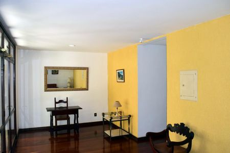 Apartamento à venda com 90m², 2 quartos e 1 vagaÁrea comum - Portaria