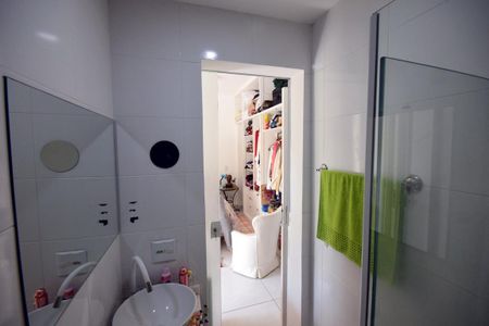 Apartamento à venda com 90m², 2 quartos e 1 vagaBanheiro Suíte