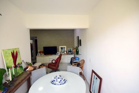 Apartamento à venda com 90m², 2 quartos e 1 vagaSala de Jantar